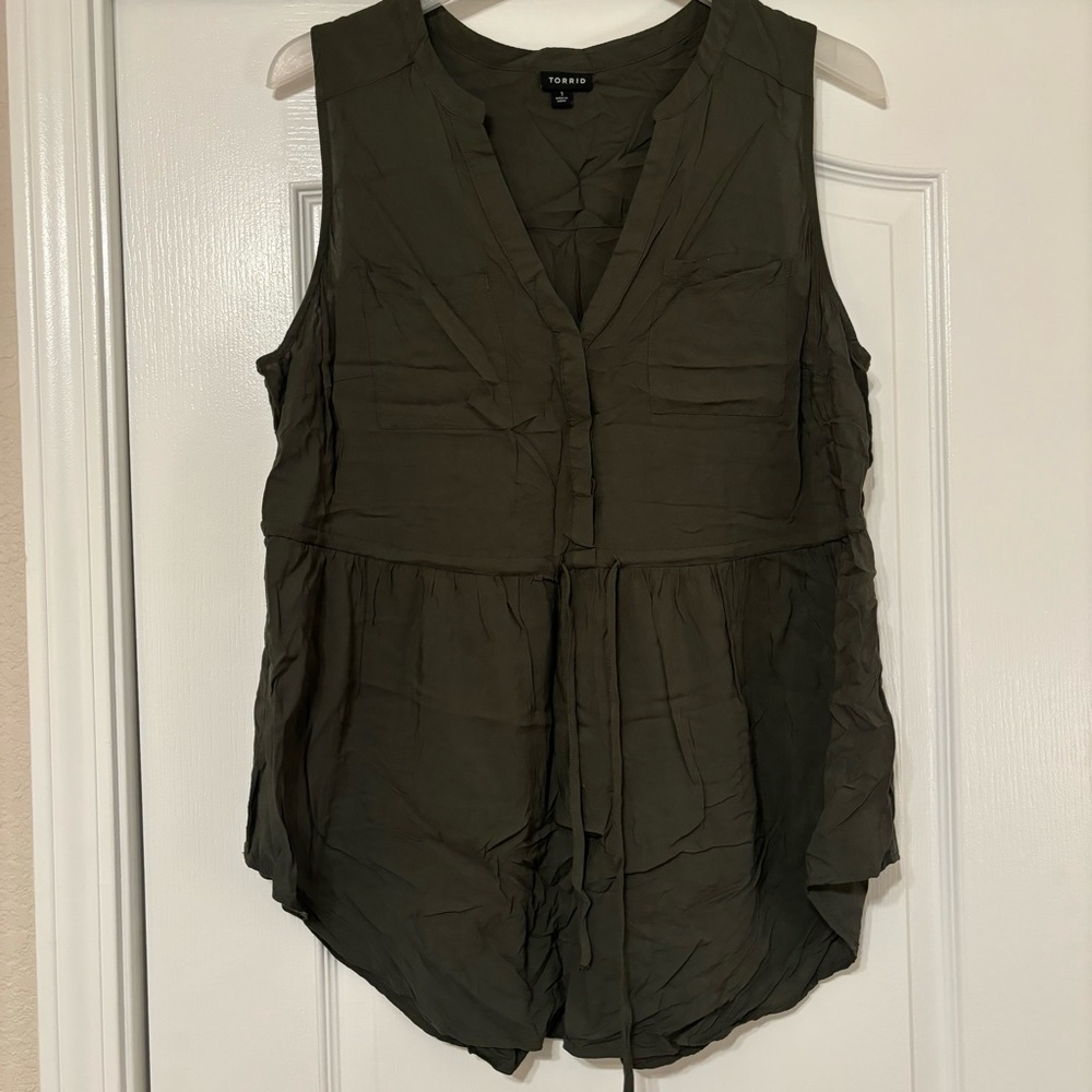 Torrid blouse size 1